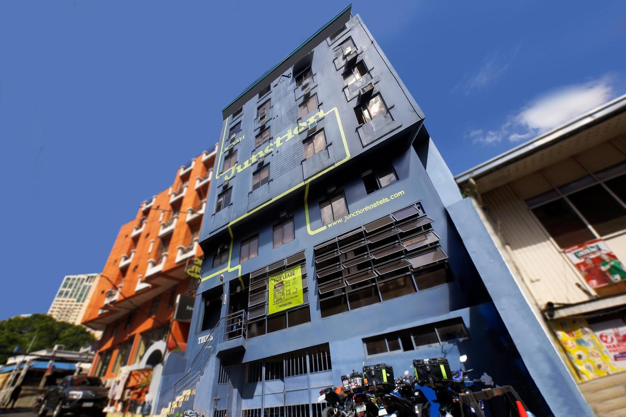 Spot On Junction Hostel Макати Экстерьер фото