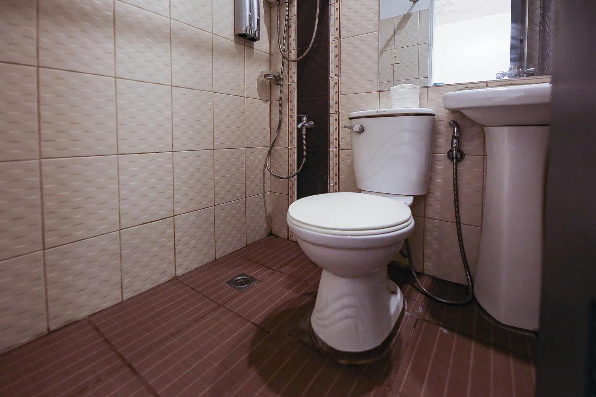 Spot On Junction Hostel Макати Экстерьер фото