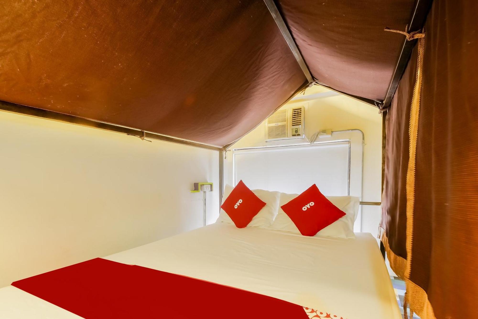 Spot On Junction Hostel Макати Экстерьер фото