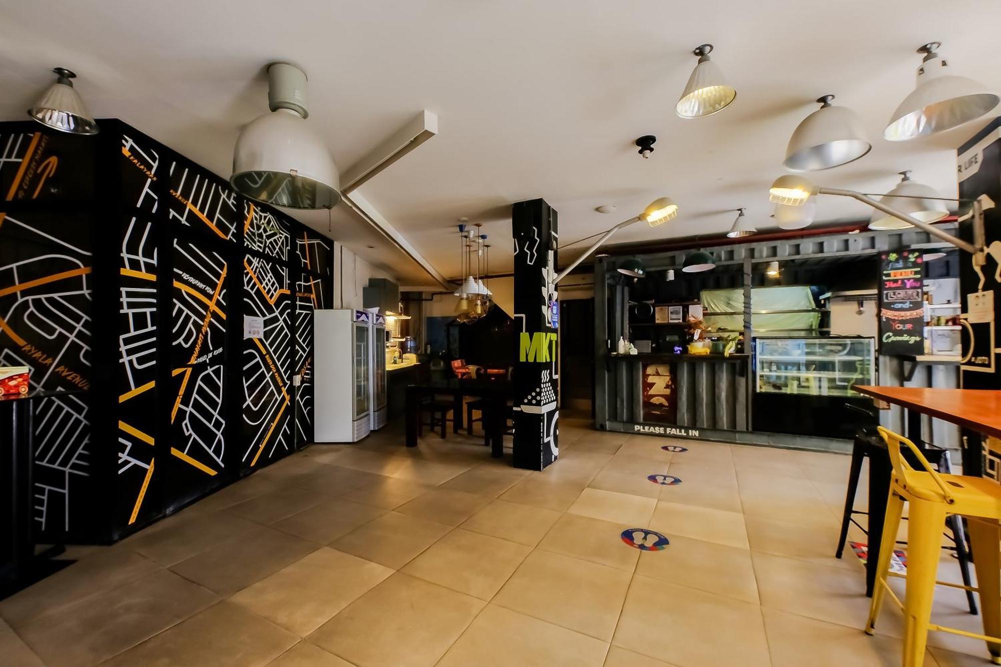 Spot On Junction Hostel Макати Экстерьер фото
